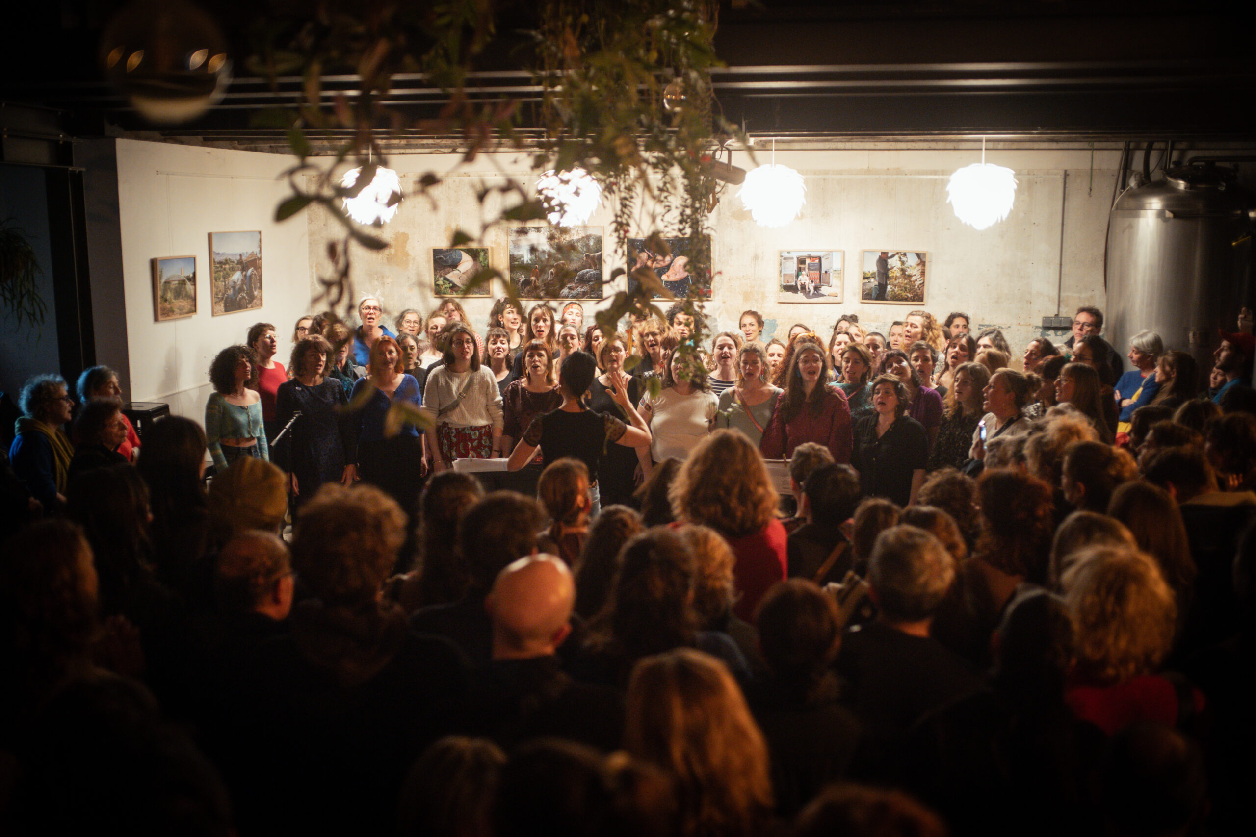 photo-tutte-quante-chorale-marseille-brasserie-zoumai-photo-patrick-gherdoussi
