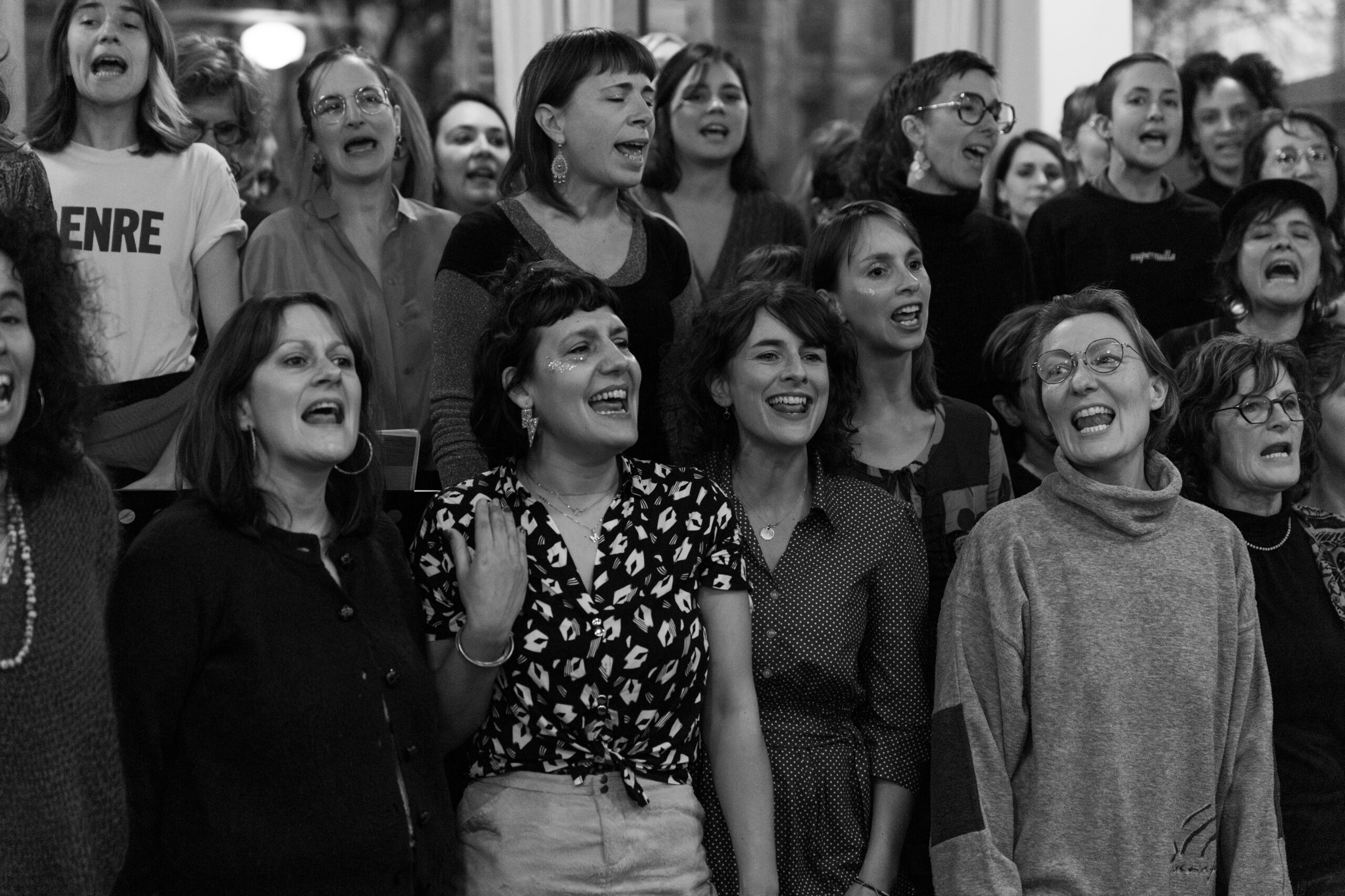 tutte-quante-chorale-feministe-quand-c-etait-interdit-exposition-sonore-marseille-lise-massal-cheffe-de-choeur